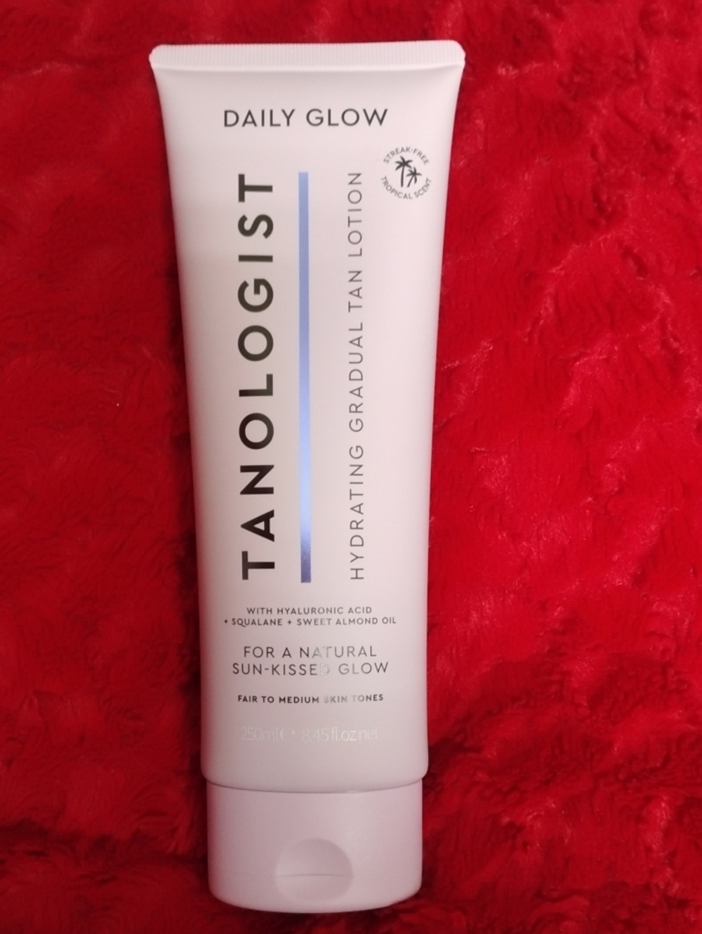 Tanologist Daily Glow Hydrating Gradual Tan Lotion